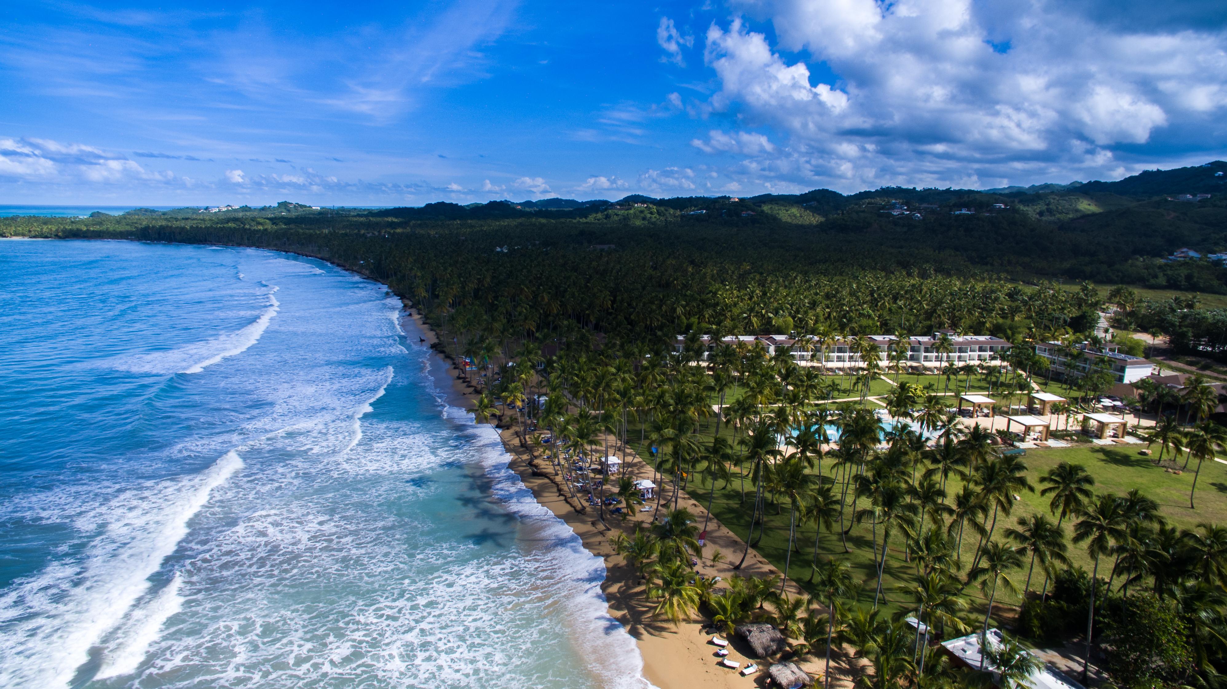 فيفا ويندام في سامانا - منتجع شامل الكل، للكبار فقط لاس تاريناس المظهر الخارجي الصورة Aerial view of the beach